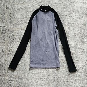 Under Armour Black and Gray Athletic Shirt Size Small